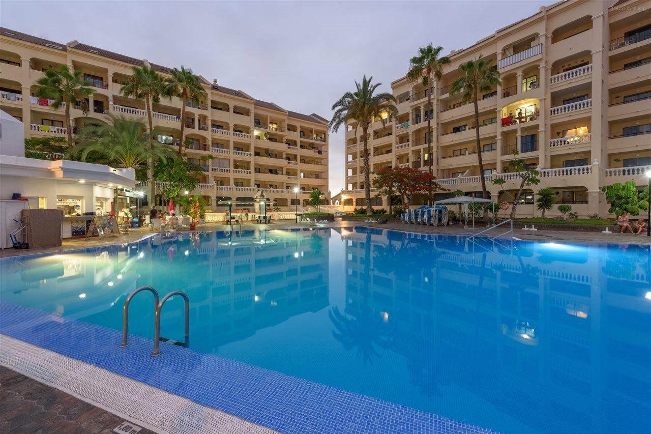 Castle Harbour Aparthotel Los Cristianos  Eksteriør bilde