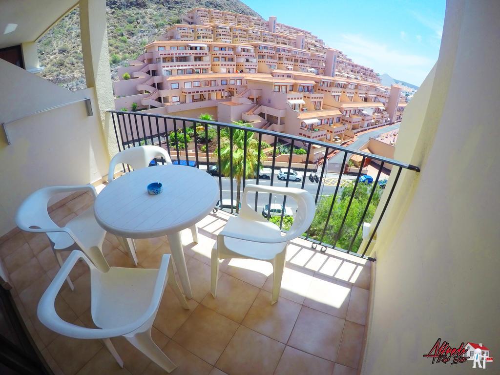 Castle Harbour Aparthotel Los Cristianos  Eksteriør bilde